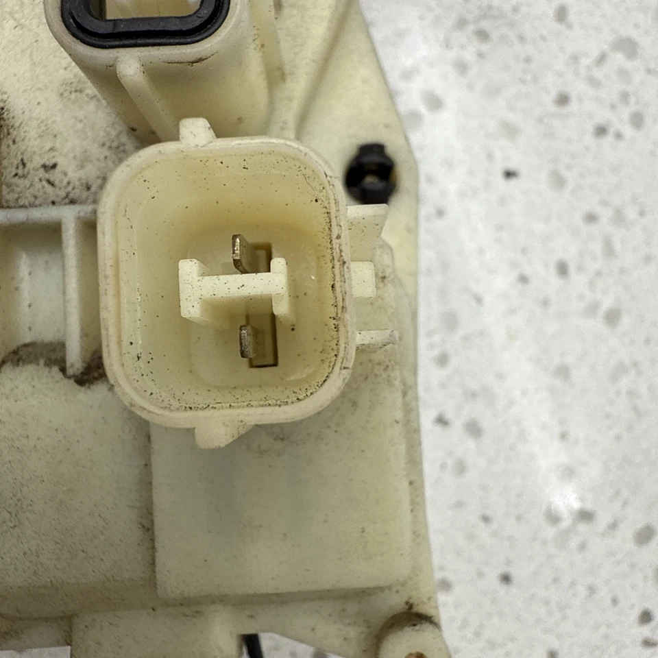 Actuador de cerradura de puerta delantera derecha Acura CL 2001 OEM Foto 4 de 4