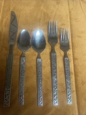 Riviera MONTEREY Stainless Scrolls Black Accent Design Back Flatware Set 5