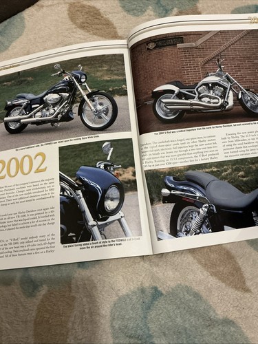standard catalog Harley Davidson Motorcycles 1903-2003 Book /magazine Pb - Picture 3 of 4