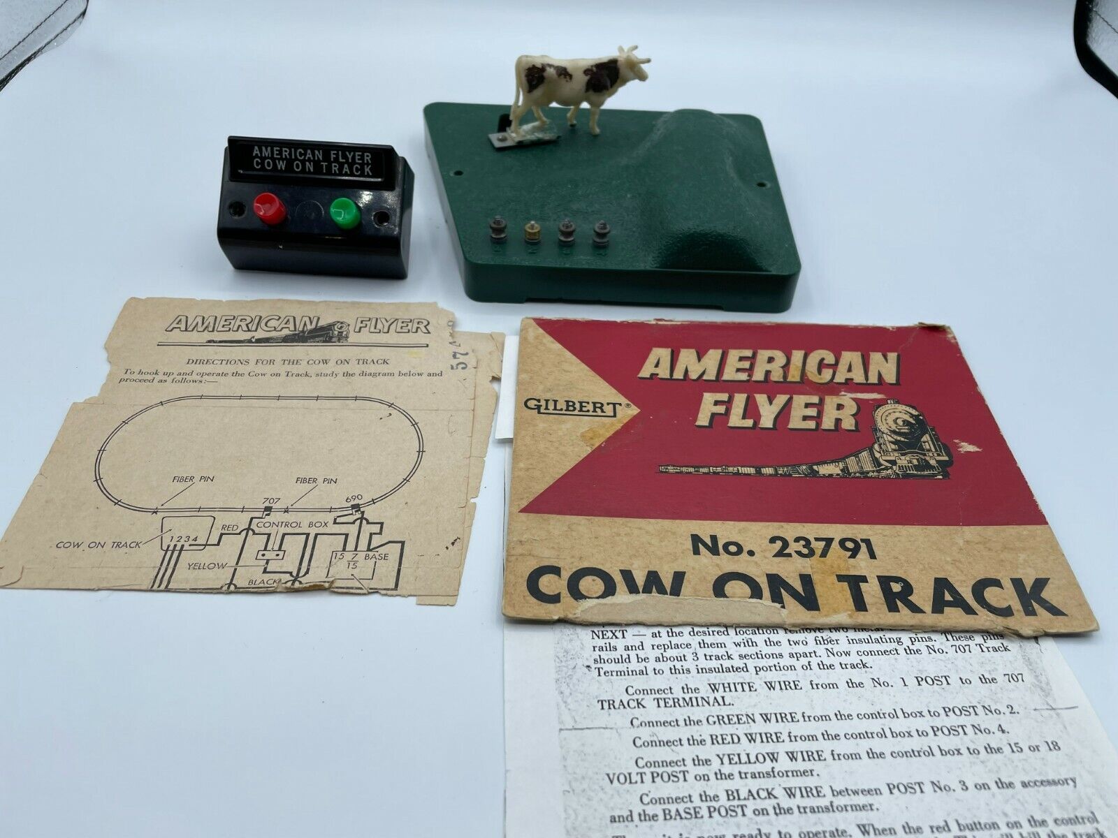 Gilbert American Flyer S Gauge 23791 Cow on Track Accsy w/Controller& Inst Sheet