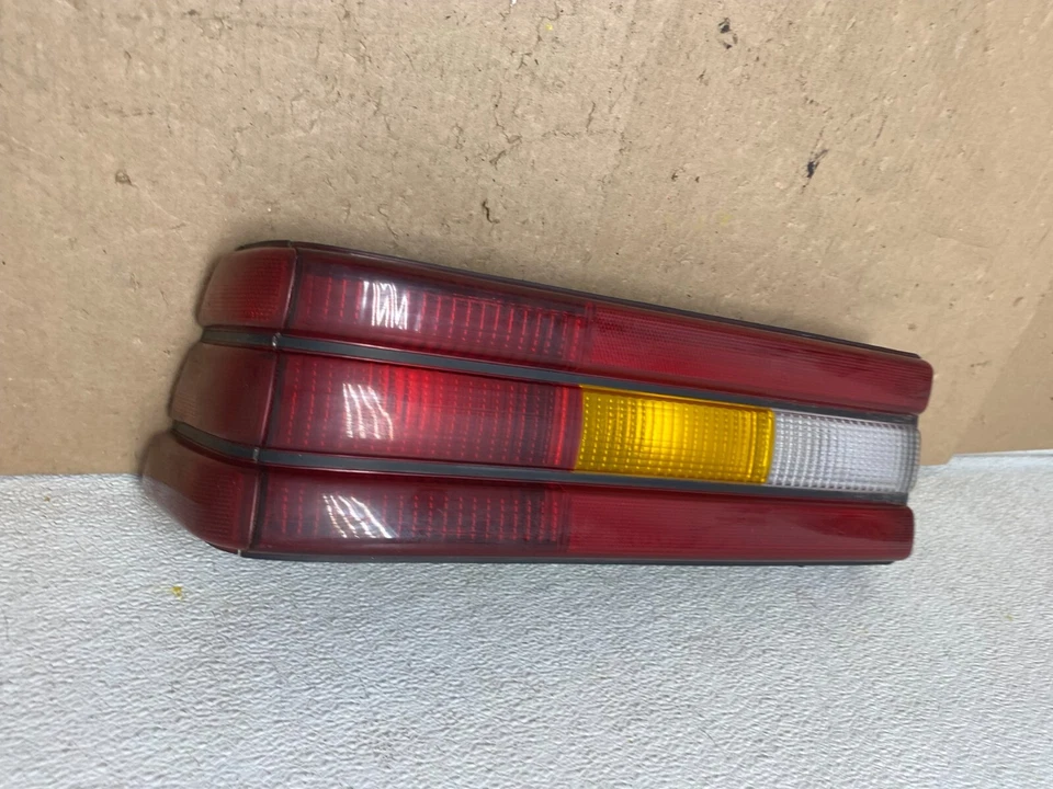 1986-1989 Ford Escort Hatchback Left Driver Side Tail Light OEM E6013 - Image 2 of 4