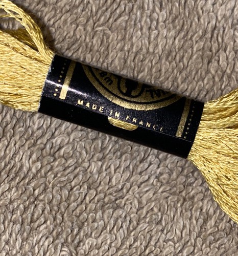 Vintage Mouline Special DMC 25 Embroidery Floss #676 Made in France - Picture 5 of 6