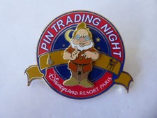 Disney Trading Pins 62332     DLRP - Pin Trading Night - Doc