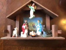 Vintage 1950-60’s Nativity set Barn & Figures 12” long & 8” tall Christmas