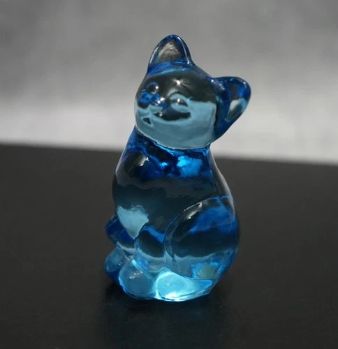 Fenton cat figurine blue art glass sitting kitten