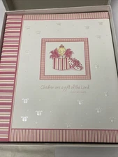 Dayspring Chapters of Life First Year Baby Memory Book  Open Box. E67