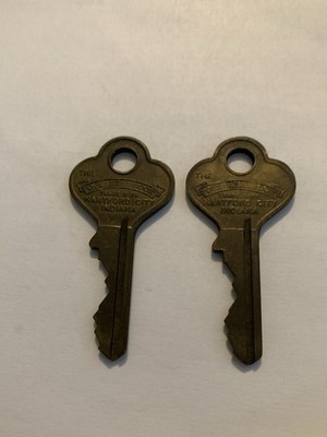 The Overhead Door Company Key C 119. Lot Of 2