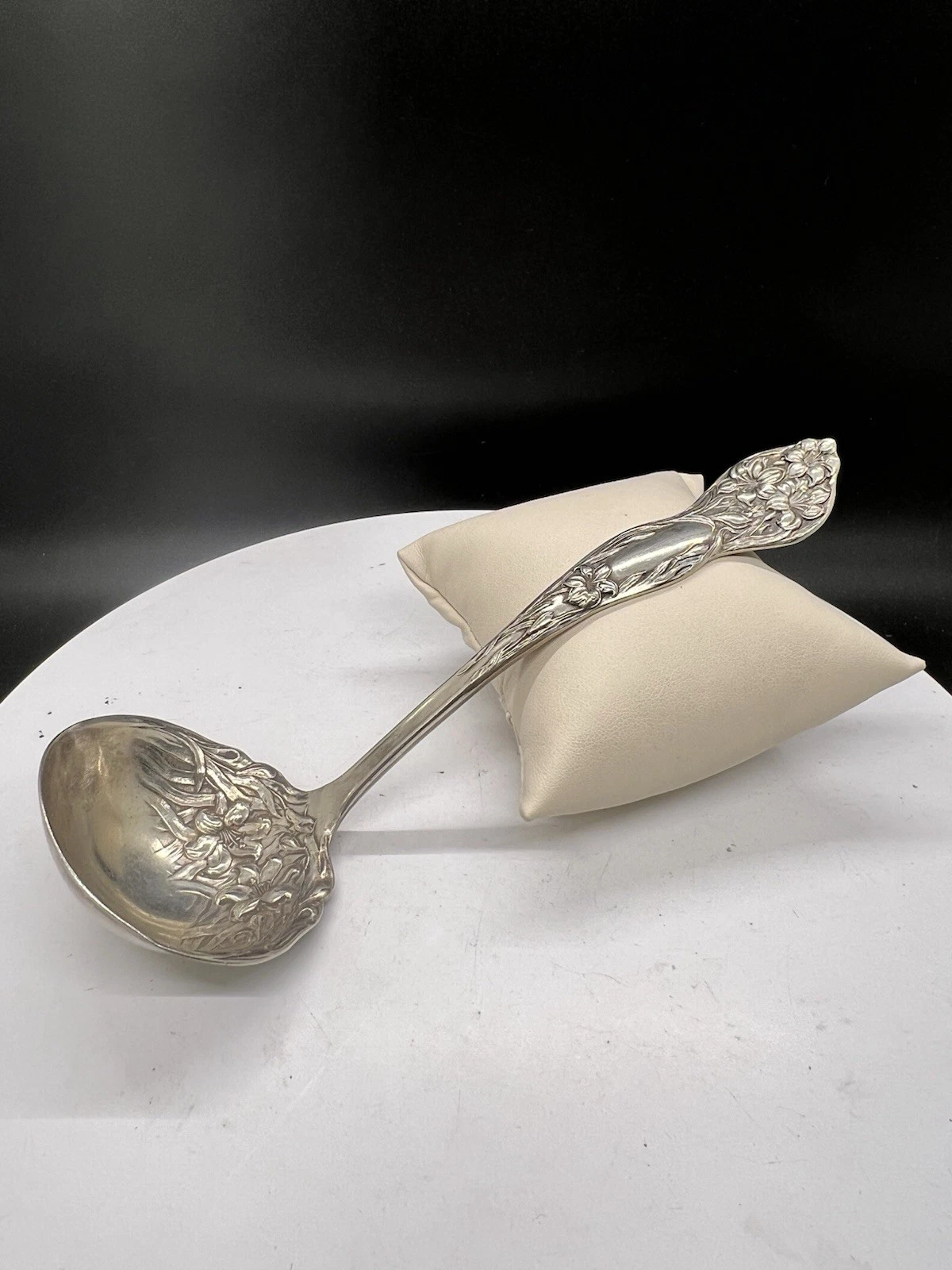 Vintage 7” Stratford Silver Co. Serving Ladle Lily Flower Plated