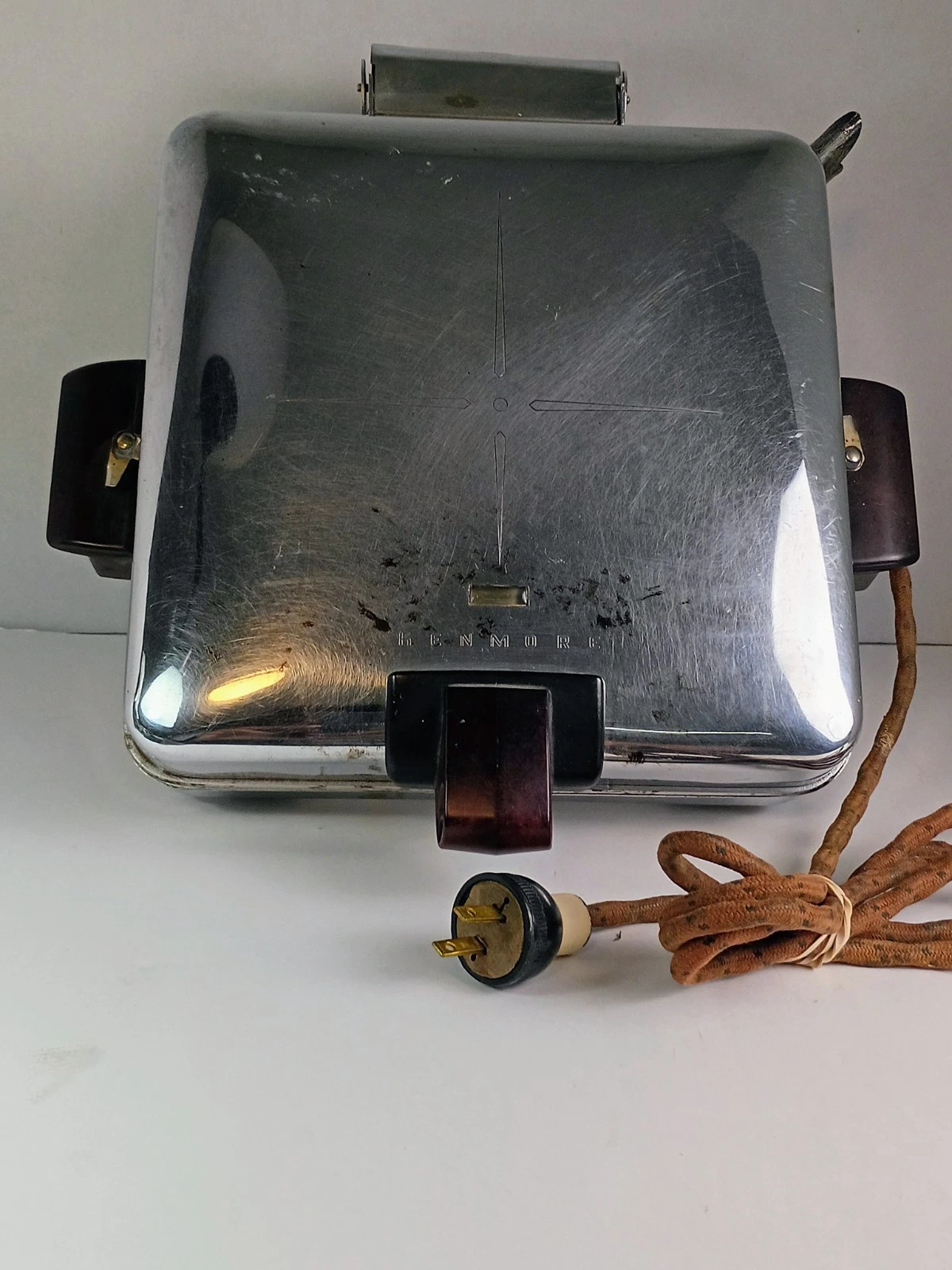 VTG Kenmore Chrome Electric Waffle Maker 10” x 10” - Tested