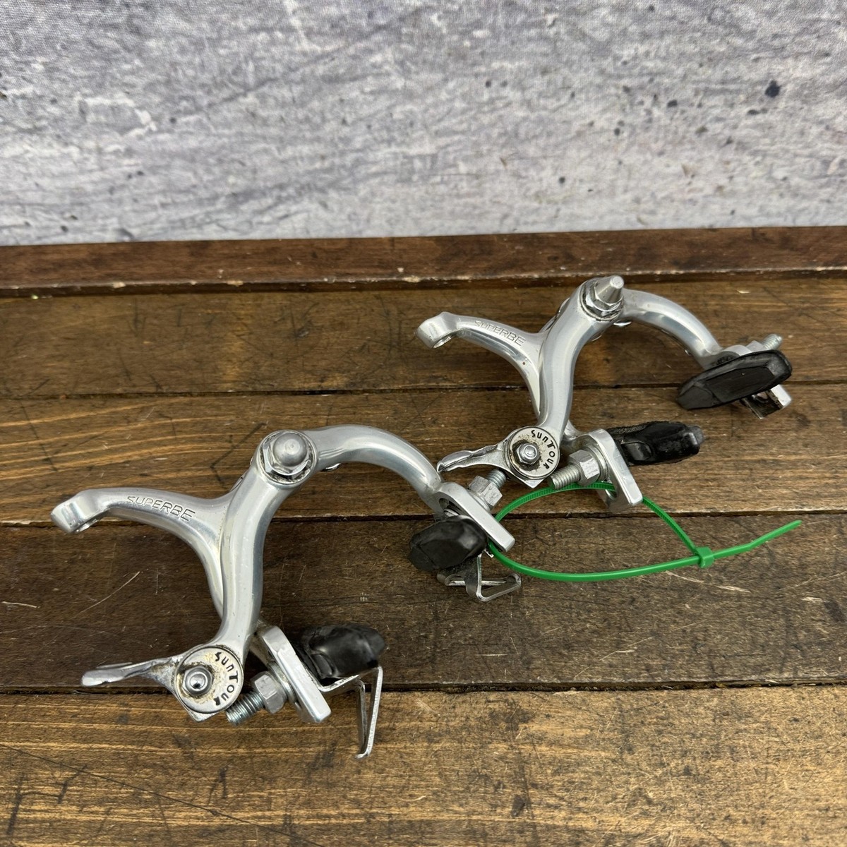 Vintage Suntour Superbe 4700 Caliper Brakes Set Silver Road Japan