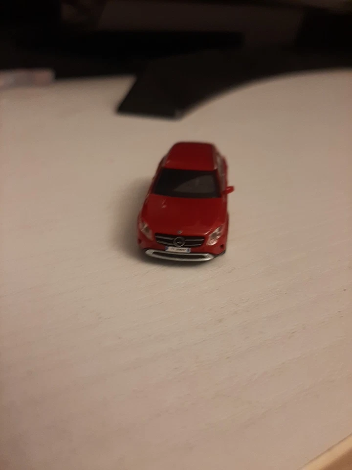 1:87 Herpa, MB GLA rosso, LEGGERE DESCRIZIONE - Immagine 4 di 4