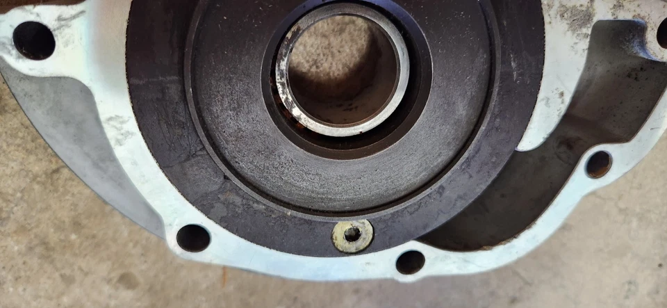 1986 Porsche 944 масляный насос 944.107.111.2r - Изображение 3 из 4