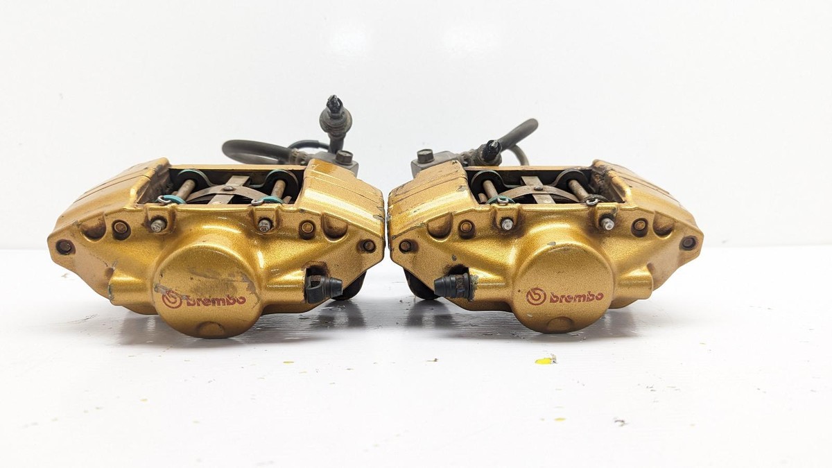 NISSAN ブレーキキャリパー 41001-24U00 Brembo製 楽天市場】F31