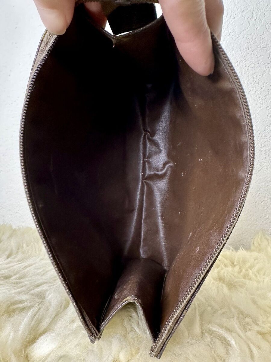 【Cali】LOUIS VUITTON ポーチ 1970s Louis Vuitton Monogram Toiletry Pouch 19 /Cosmetic Bag