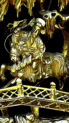 ANTIQUE CHINESE WOOD CARVED PIERCED GILT TEMPLE PANEL OF WARRIORS ON HORSES - Picture 8 of 8