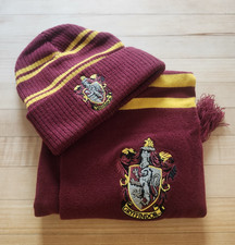 Harry Potter Gryffindor Scarf  Beanie Set Burgundy/Gold Stripes Crest