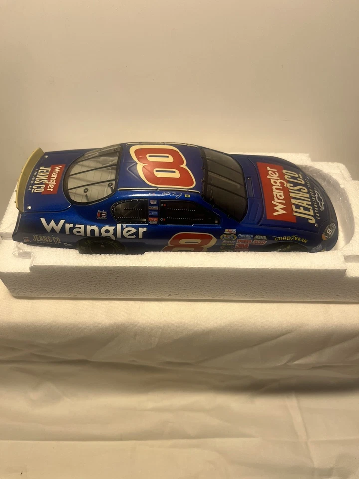 Jeans Wrangler Action 2004 NASCAR Martin Truex Jr #8 1:24 Die-Cast coche de carreras Foto 2 de 4