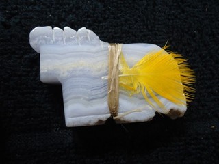 Vtg Zuni Pueblo Carved BLUE Marbled Quartz Horse Fetish w Spirit Feather