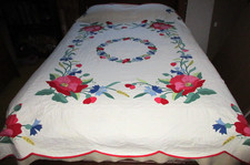 GORGEOUS vintage HAND STITCHED AMERICAN COTTON FLORAL QUILT 90" x 78" QUEEN FULL