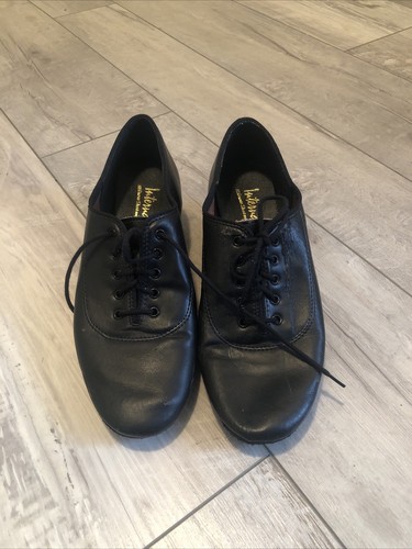 International Dance Shoes Women size 6 (?) made in England pre-owned leather