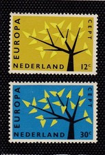 NETHERLANDS #394-395 MNH YOUNG TREE WITH 19 LEAVES EUROPA