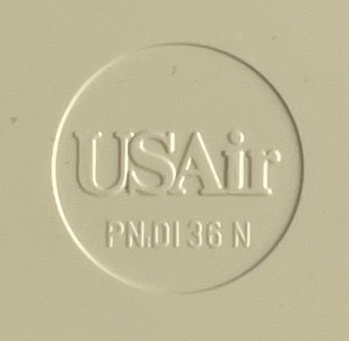 Plato rectangular de plástico blanco con borde azul USAir Airlines - Imagen 4 de 4