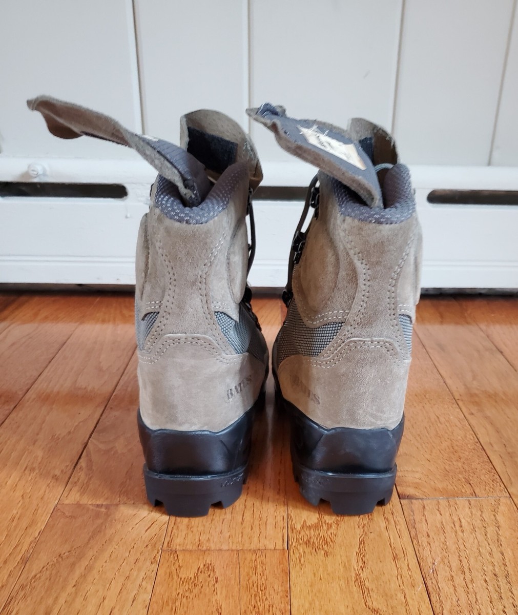 BATES MENS TORA BORA ALPINE HIKING BOOTS MODEL #E03600 SIZE - 6 R