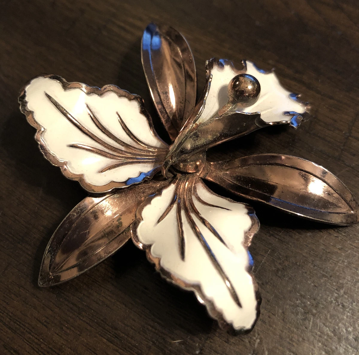 Iris fine fashion jewelry shop