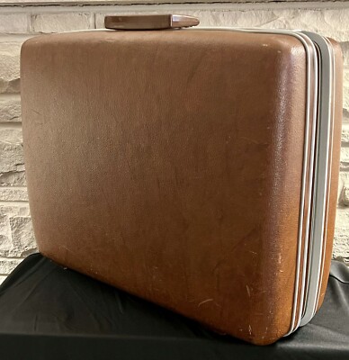 Vintage Samsonite Sears Courier/Luggage. Hard Case Brown Great