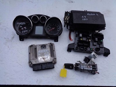 Opel Astra J 2005 Computer Motorsteuergerät Modul ECU SKO94127
