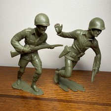 Vintage Lot 2 1963 Marx American Army Soldiers Green 101  