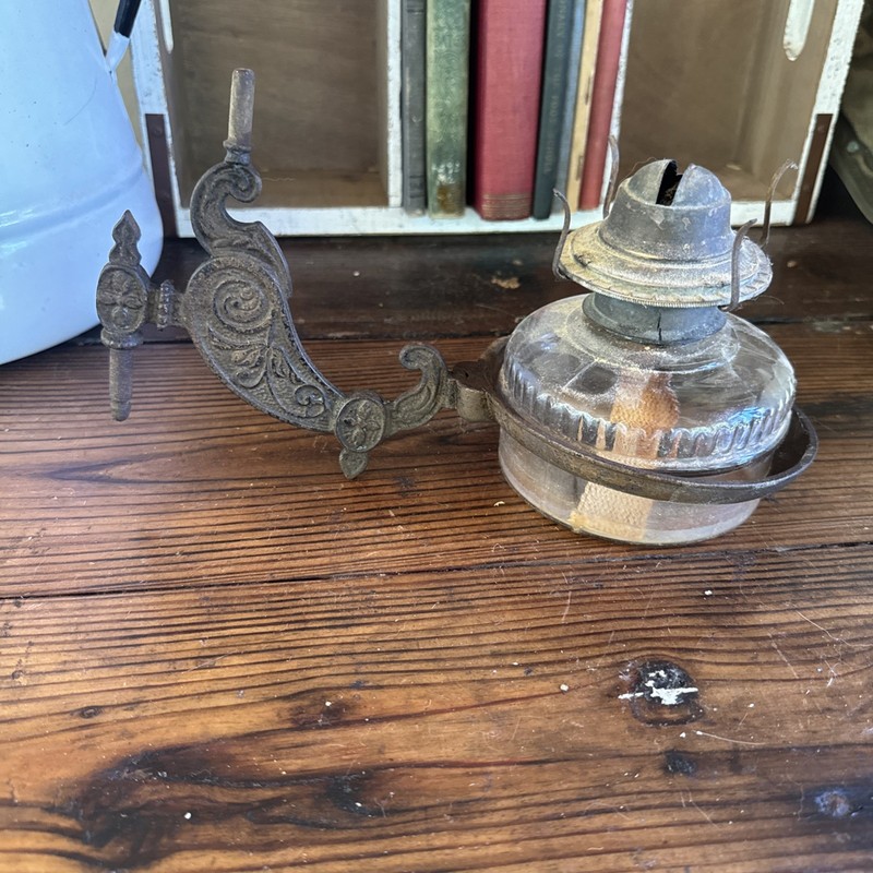 Antique Victorian Oil Lamp Holder Cast Iron Eagle Oil Lamp Base