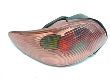 RÜCKLEUCHTE AUßEN LINKS / 2656004 FÜR PEUGEOT 206 CC 2D 1.6 HDI 110