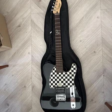 Squier by Fender Avril Lavigne electric guitar