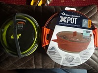 Sea to Summit X Pot Bundle. 1 x 1.4 Ltr Cooking Pot & 1.3 Ltr Kettle. New.