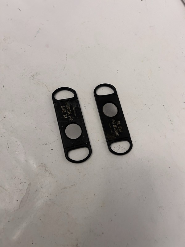 El Rey del Mundo hand made cigar cutter x2