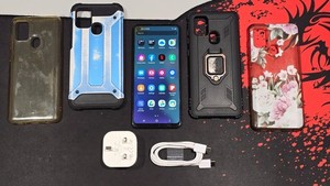 Samsung Galaxy A21s SM-A217F/DSN - 32GB - Schwarz (Factory Unlocked) (Dual SIM)