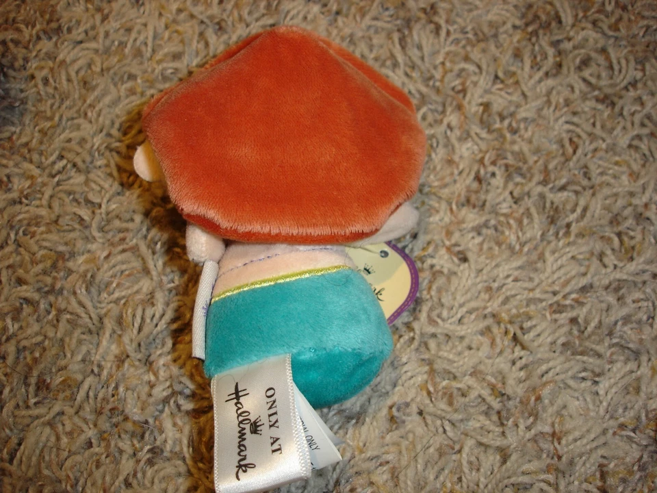 Boneca de pelúcia nova com etiquetas Disney Pequena Sereia enfeite figura Hallmark 4" Ariel - Imagem 3 de 4