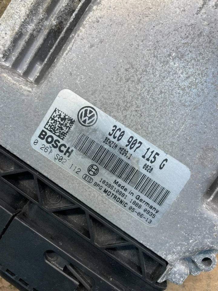OEM 2006 Volkswagen Passat ECM Engine Control Unit ECU OEM U1732 DG - Image 4 of 4