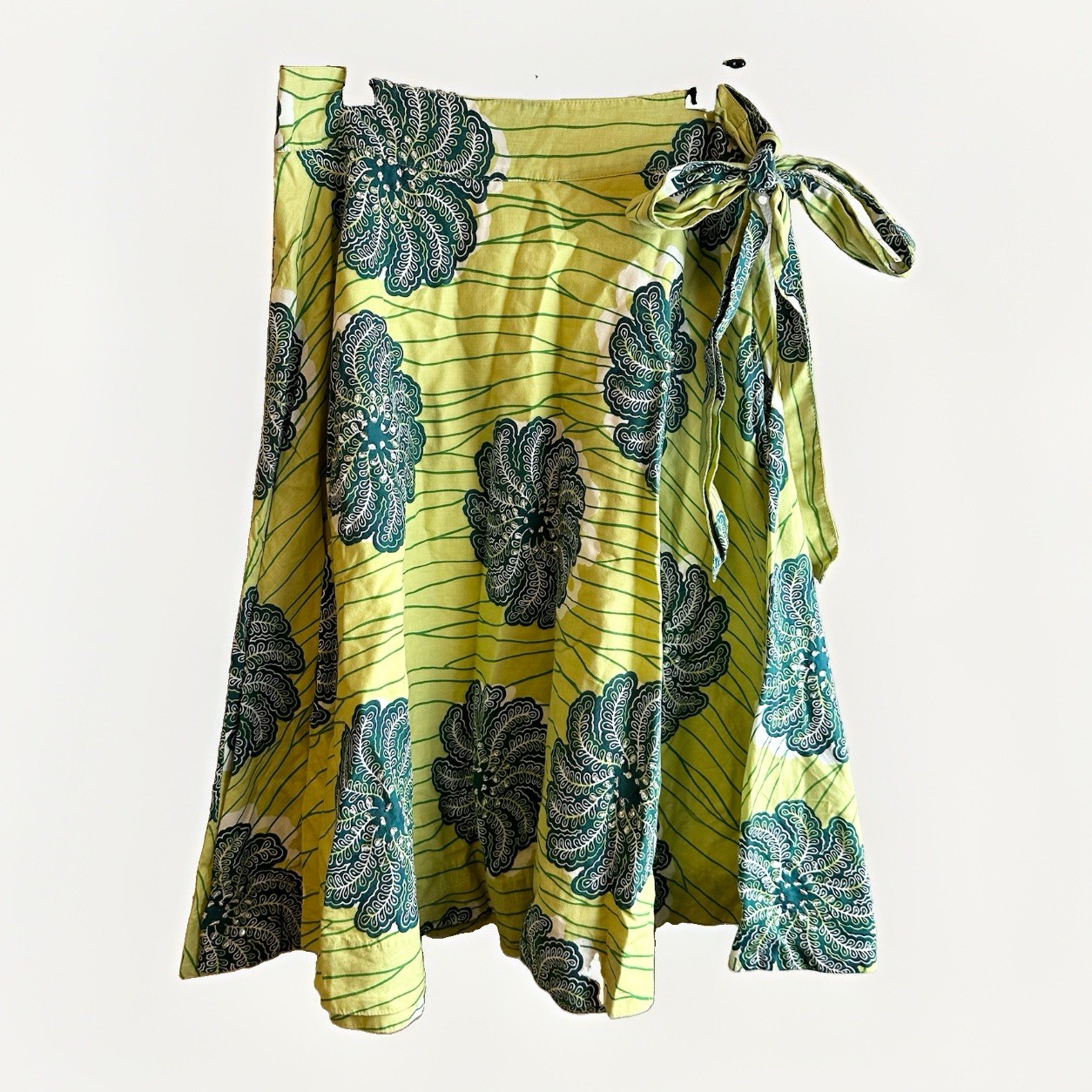 Odille Size 2 Green Floral Wrap Skirt Sequins
