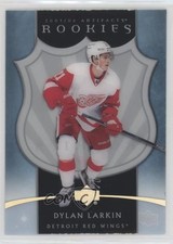 2022-23 Upper Deck Artifacts 2005-06 Clear Cut Retro Rookies Dylan Larkin 1o3