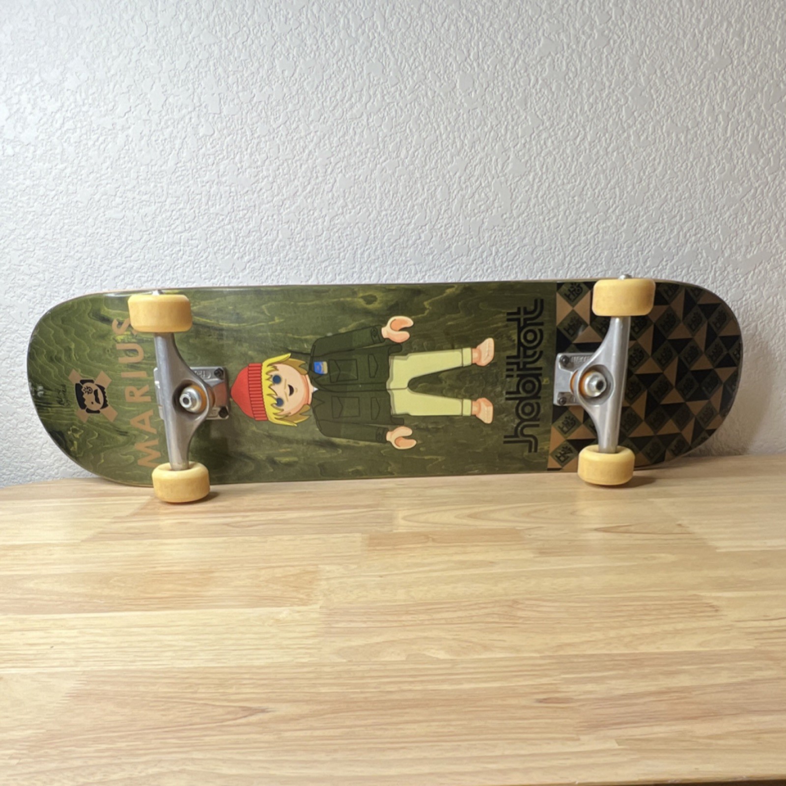 Habitat Marius Complete Skateboard-Independent Trucks-Mini Logo Wheels Deck