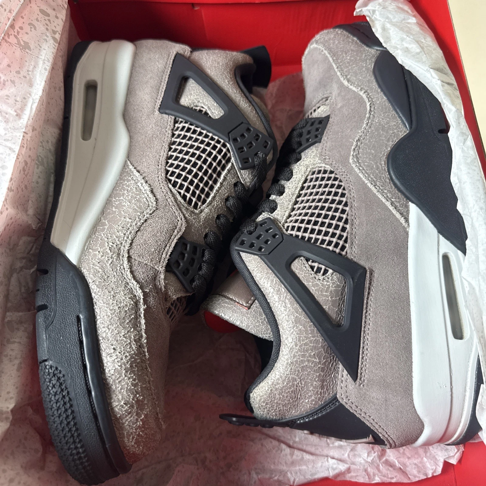 Taglia 9 5 Jordan 4 Retro Mid Taupe Haze (VNDS) [MOLTO PULITO]