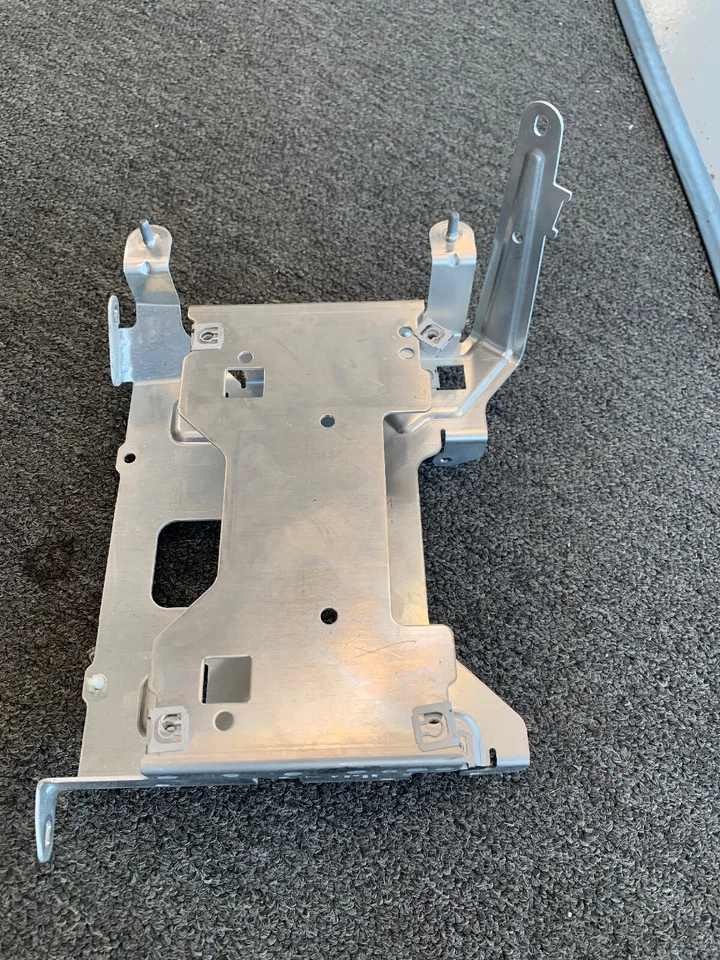 Soporte de montaje amplificador AUDI A8 QUATTRO 2006-2010 4E0035547G OEM Foto 3 de 4