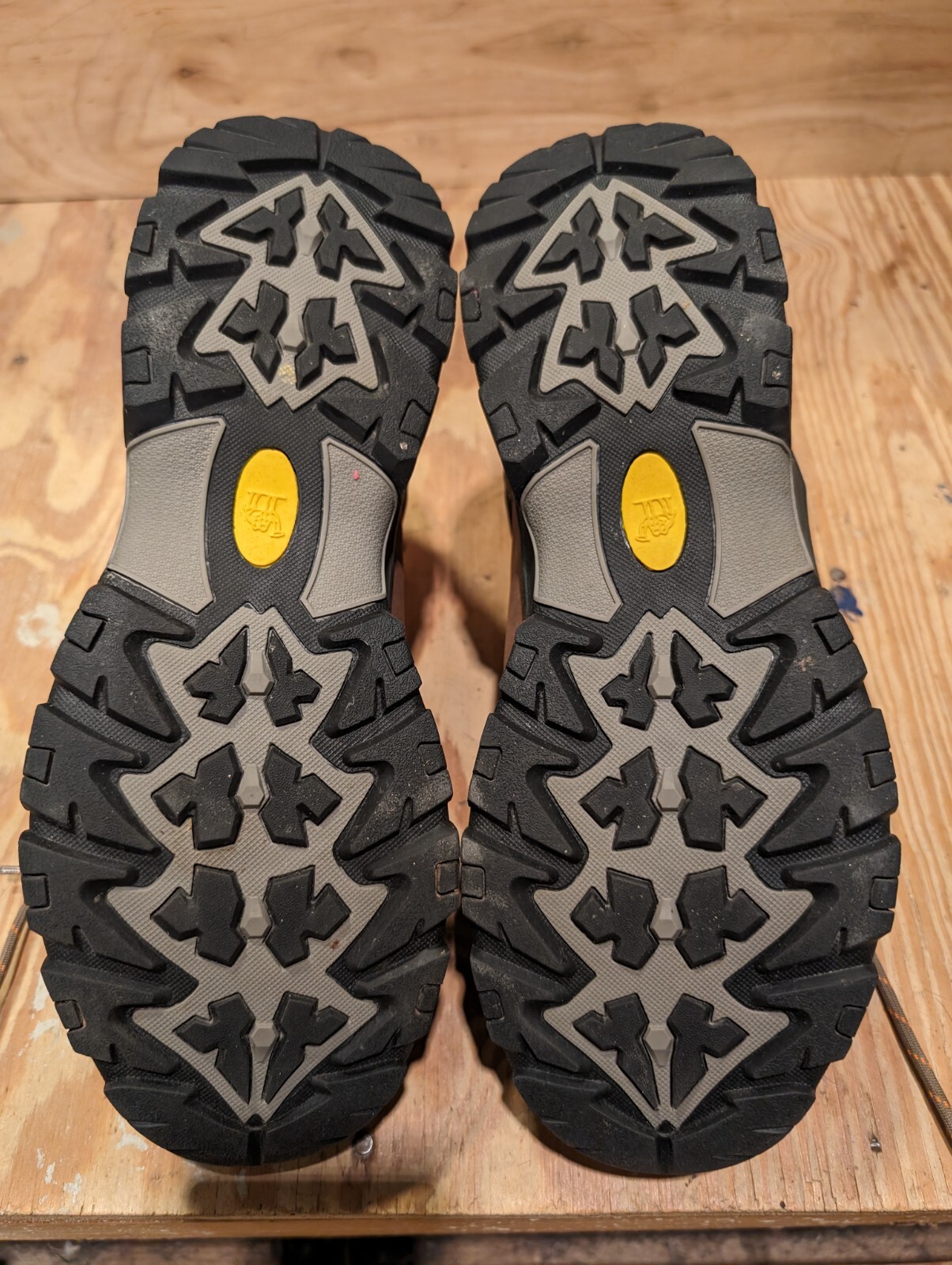 Camel Crown Outdoors Perfection Hiking Shoes - Men's Size 11