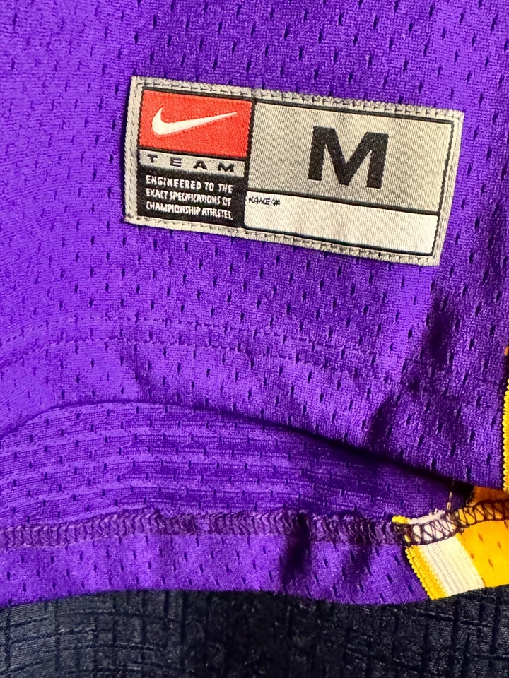 Rare Vintage Authentic Nike Los Angeles Lakers #8 Kobe Bryant Jersey Mens 40 M - Image 3 of 4