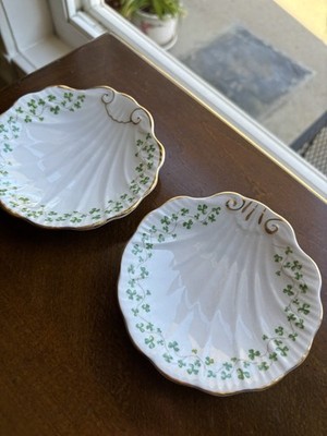Royal Tara Fine Bone China Shell-shaped Trinket Dishes Shamrock Pattern.Ireland