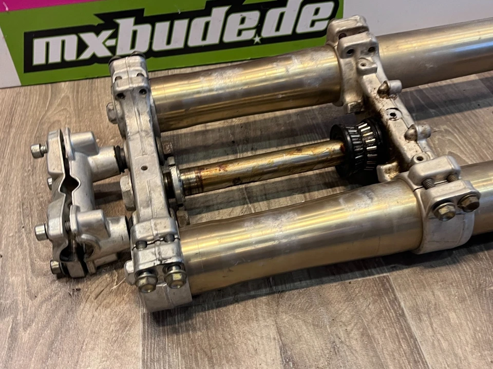 Horquilla Husqvarna TE 570 Upside Down con puentes Marzocchi Shiver USD Foto 4 de 4