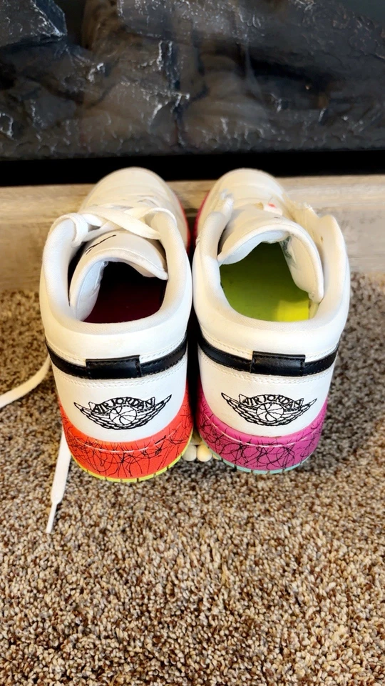 Air Jordan 1 Low Multi Color Size 6y Or Women’s 7.5. Missing 1 Lace Up, EUC!! - Image 4 of 4