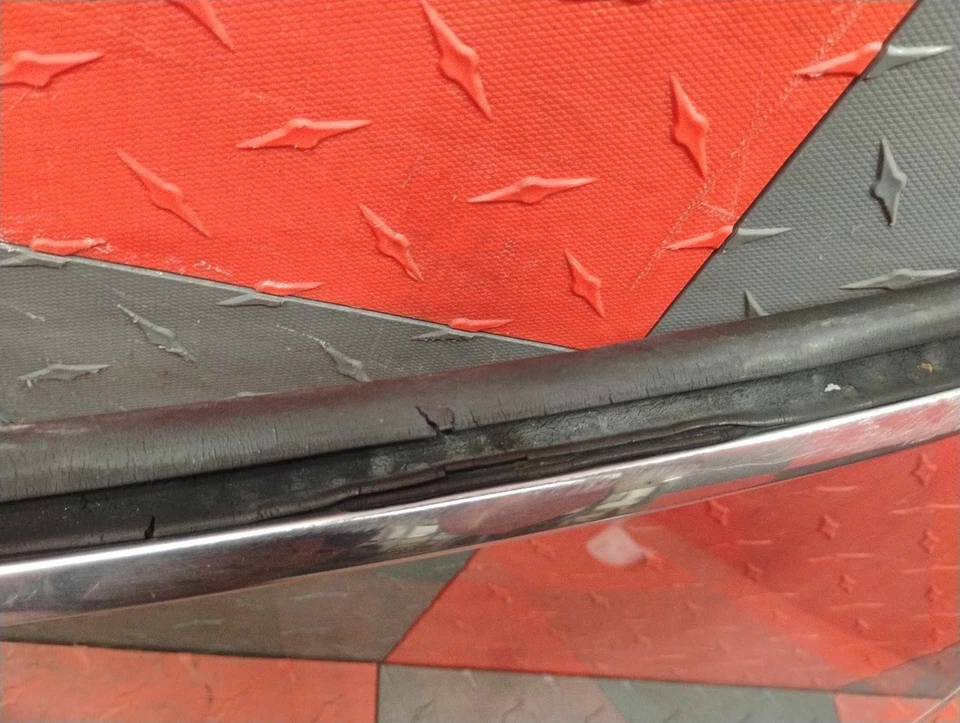 1974-1976 Ford Torino 2dr LH Driver Moveable Quarter Glass Window *Marks* - Image 4 of 4